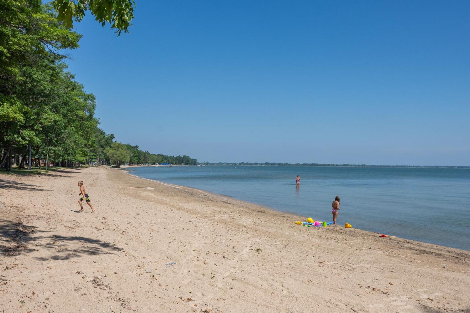 Cozy Home Lake Huron II Au Gres Экстерьер фото